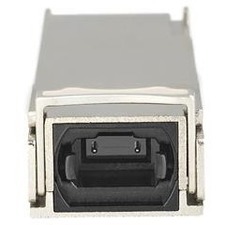 StarTech.com Dell EMC QSFP-40G-ESR4 Compatible SFP+ Transceiver Module - 40GBase-SR4 QSFP40GESR4E