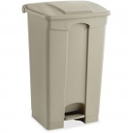 Safco Plastic Step-on Receptable 9923TN